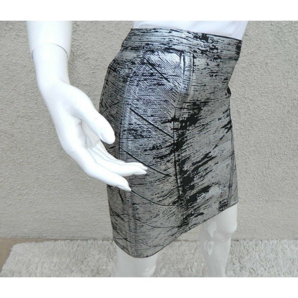 S.Y.L.K.
Skirt Bandage Silver Black Distressed Bodycon Size Medium New‎